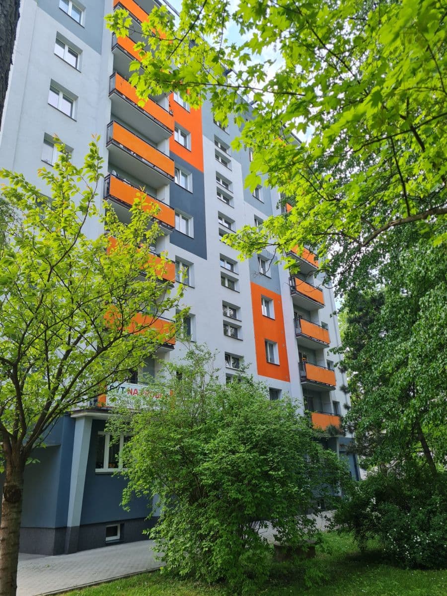 Prodej bytu 3+1 60 m², Růžová, Valašské Meziříčí, Zlínský kraj Prodej bytu 3+1 60 m², Růžová, Valašské Meziříčí, Zlínský kraj