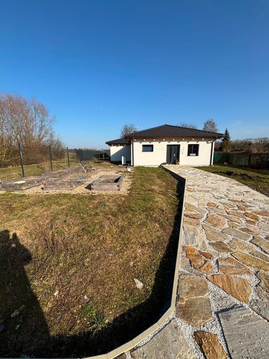 Prodej domu 146 m², pozemek 1.560 m², Ostrá, Středočeský kraj Prodej domu 146 m², pozemek 1.560 m², Ostrá, Středočeský kraj