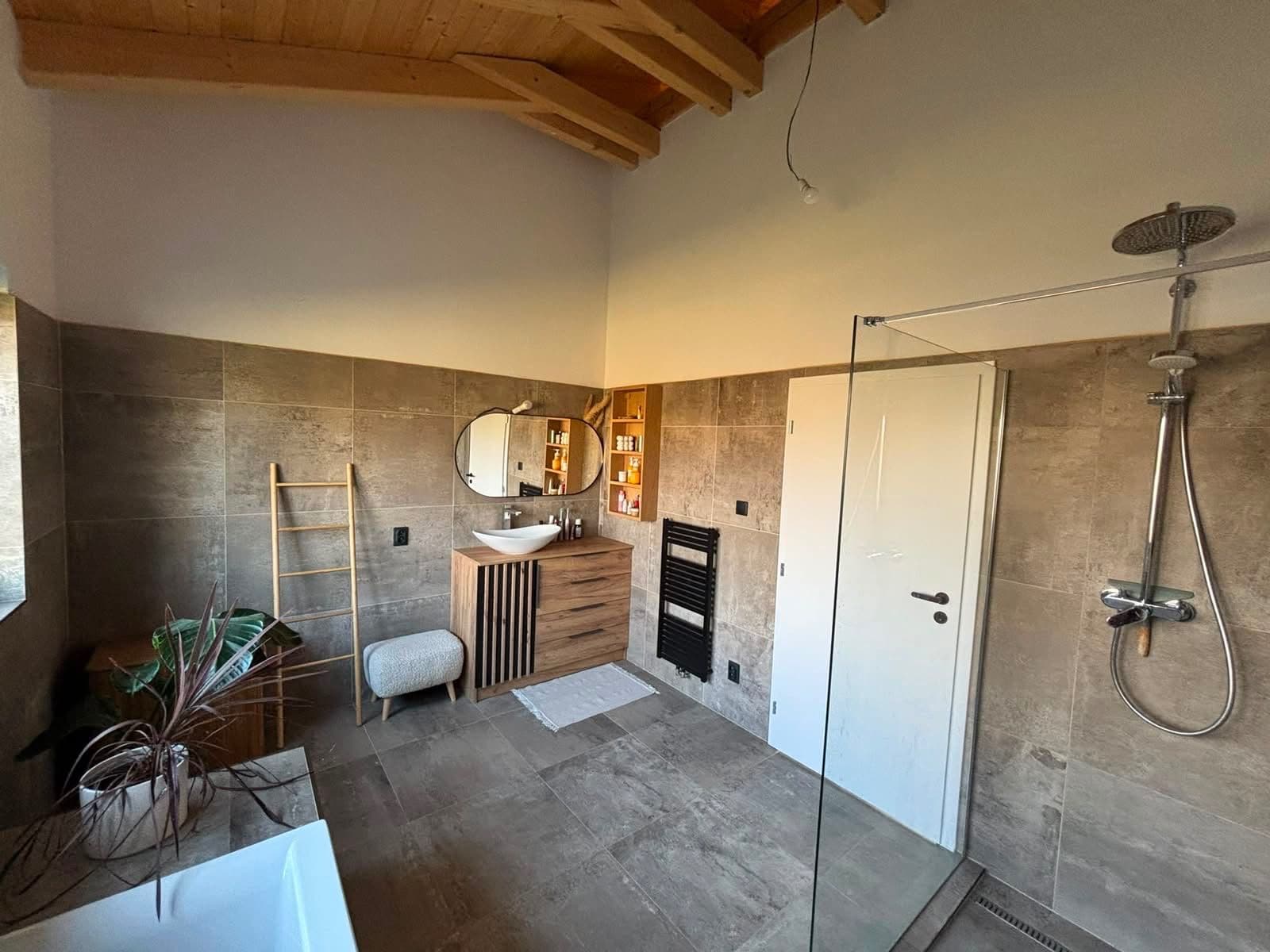 Prodej domu 146 m², pozemek 1.560 m², Ostrá, Středočeský kraj Prodej domu 146 m², pozemek 1.560 m², Ostrá, Středočeský kraj