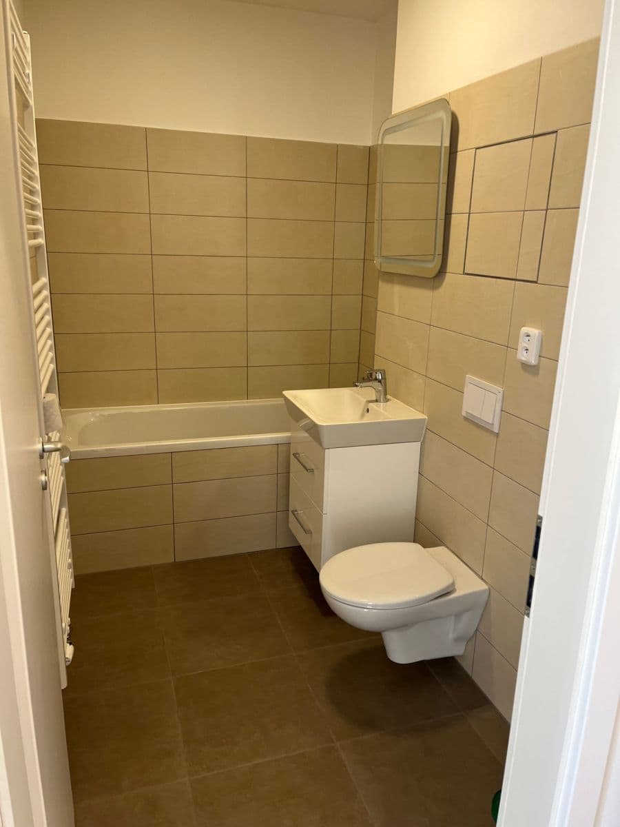 Pronájem bytu 2+kk 55 m², Podhorská, Jablonec nad Nisou, Liberecký kraj Pronájem bytu 2+kk 55 m², Podhorská, Jablonec nad Nisou, Liberecký kraj