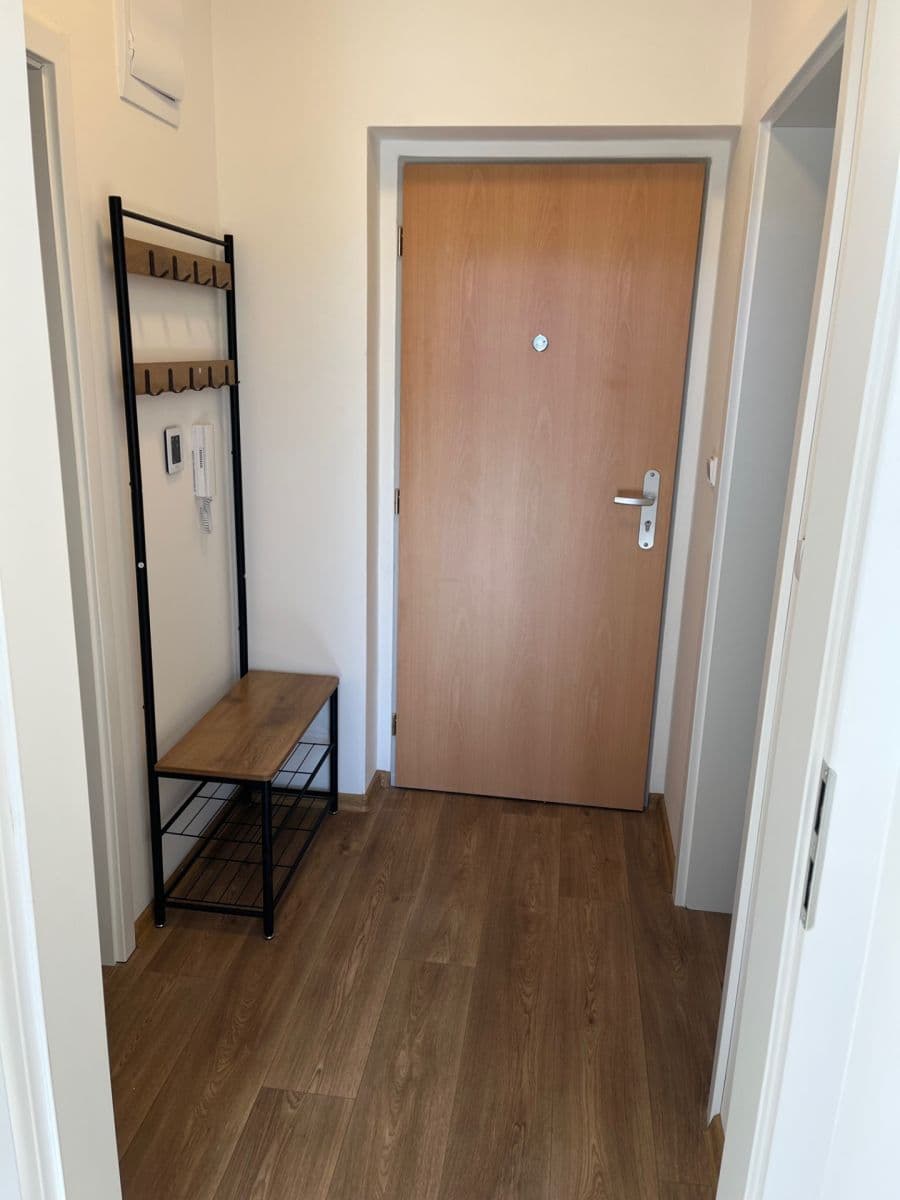 Pronájem bytu 2+kk 55 m², Podhorská, Jablonec nad Nisou, Liberecký kraj Pronájem bytu 2+kk 55 m², Podhorská, Jablonec nad Nisou, Liberecký kraj