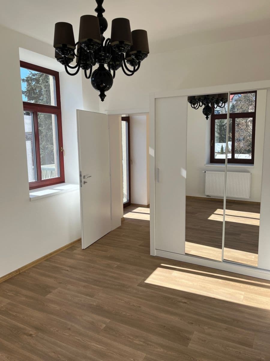 Pronájem bytu 2+kk 55 m², Podhorská, Jablonec nad Nisou, Liberecký kraj Pronájem bytu 2+kk 55 m², Podhorská, Jablonec nad Nisou, Liberecký kraj