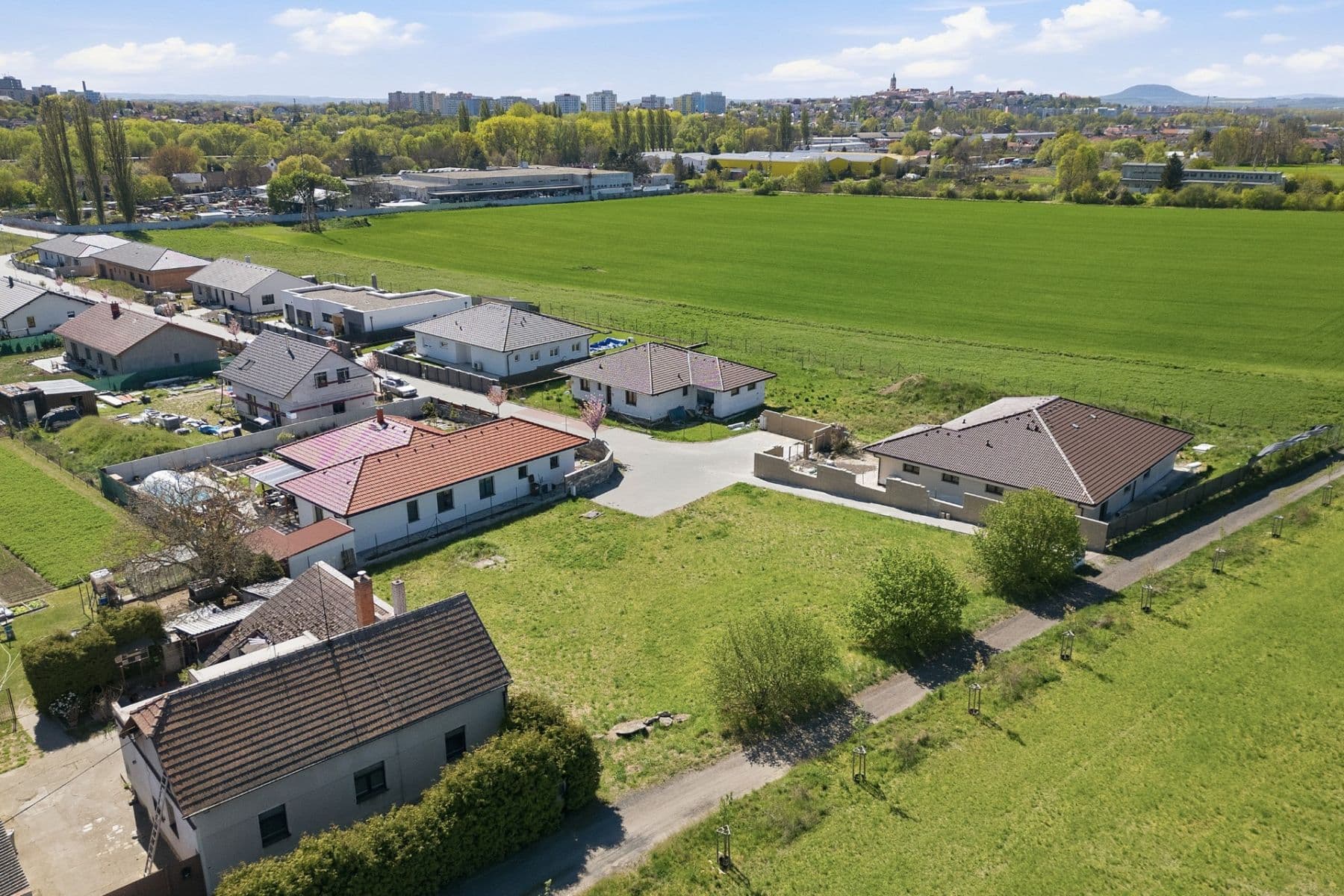 Prodej pozemku 1.107 m², Maloborecká, Mělník, Středočeský kraj Prodej pozemku 1.107 m², Maloborecká, Mělník, Středočeský kraj