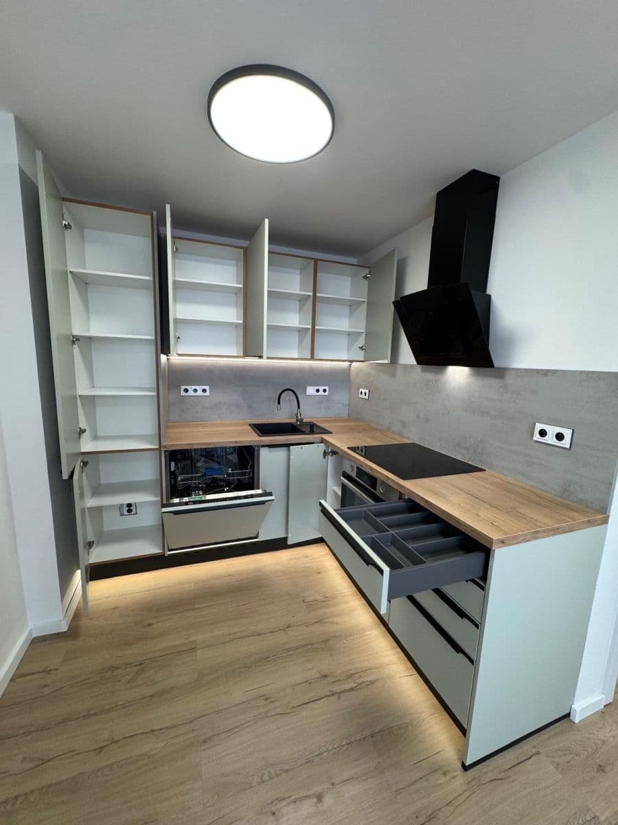 Pronájem bytu 2+1 63 m², Americká, Liberec, Liberecký kraj Pronájem bytu 2+1 63 m², Americká, Liberec, Liberecký kraj