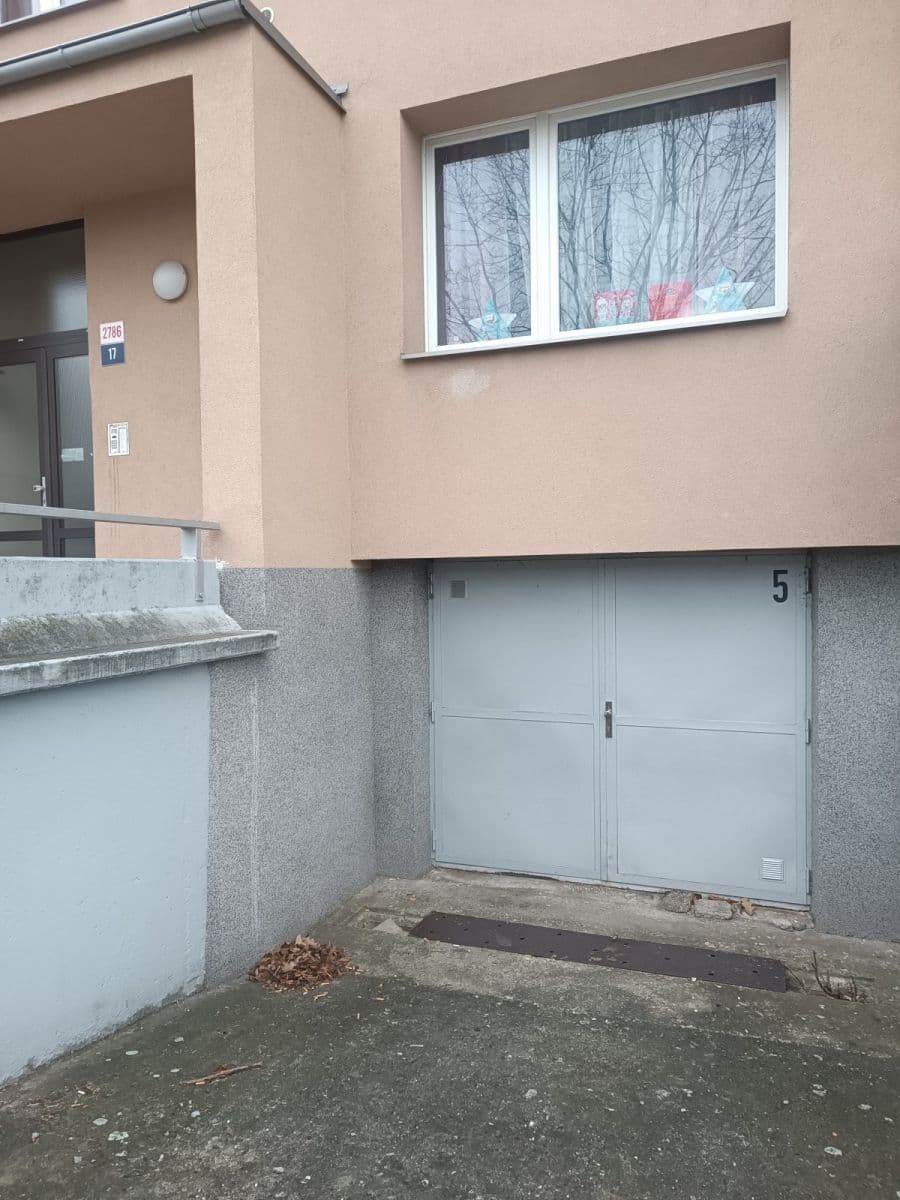 Pronájem garáže 19 m², Tylova, Ostrava, Moravskoslezský kraj Pronájem garáže 19 m², Tylova, Ostrava, Moravskoslezský kraj
