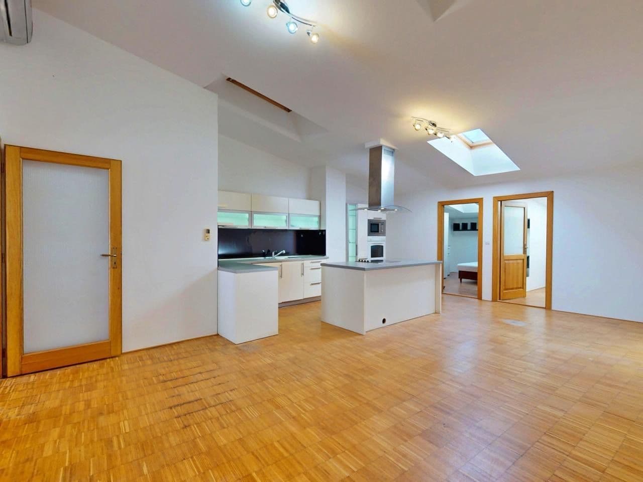 Pronájem bytu 3+kk 75 m², Ztracená, Olomouc, Olomoucký kraj Pronájem bytu 3+kk 75 m², Ztracená, Olomouc, Olomoucký kraj