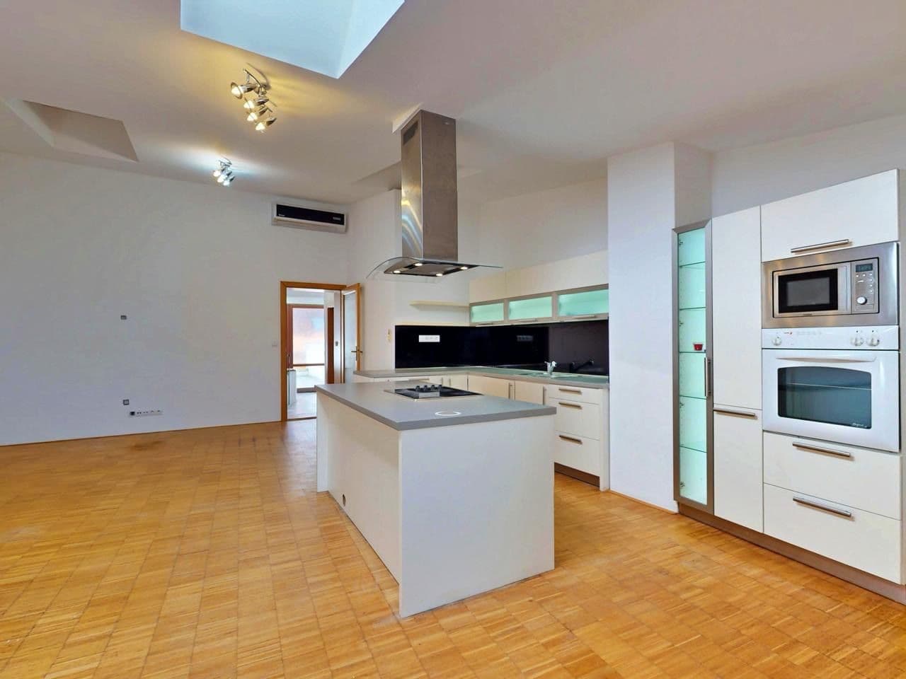 Pronájem bytu 3+kk 75 m², Ztracená, Olomouc, Olomoucký kraj Pronájem bytu 3+kk 75 m², Ztracená, Olomouc, Olomoucký kraj