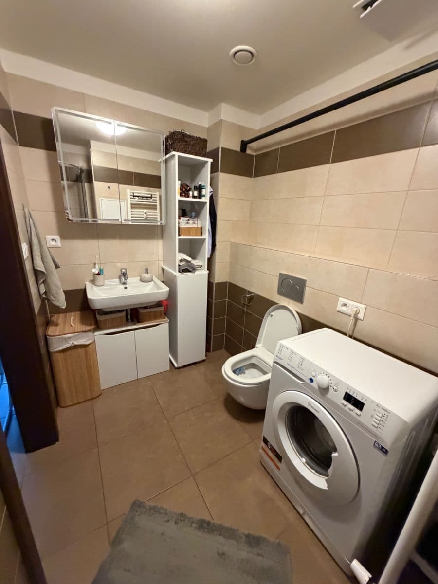 Pronájem bytu 2+kk 50 m², Jankovcova, Praha, Praha Pronájem bytu 2+kk 50 m², Jankovcova, Praha, Praha