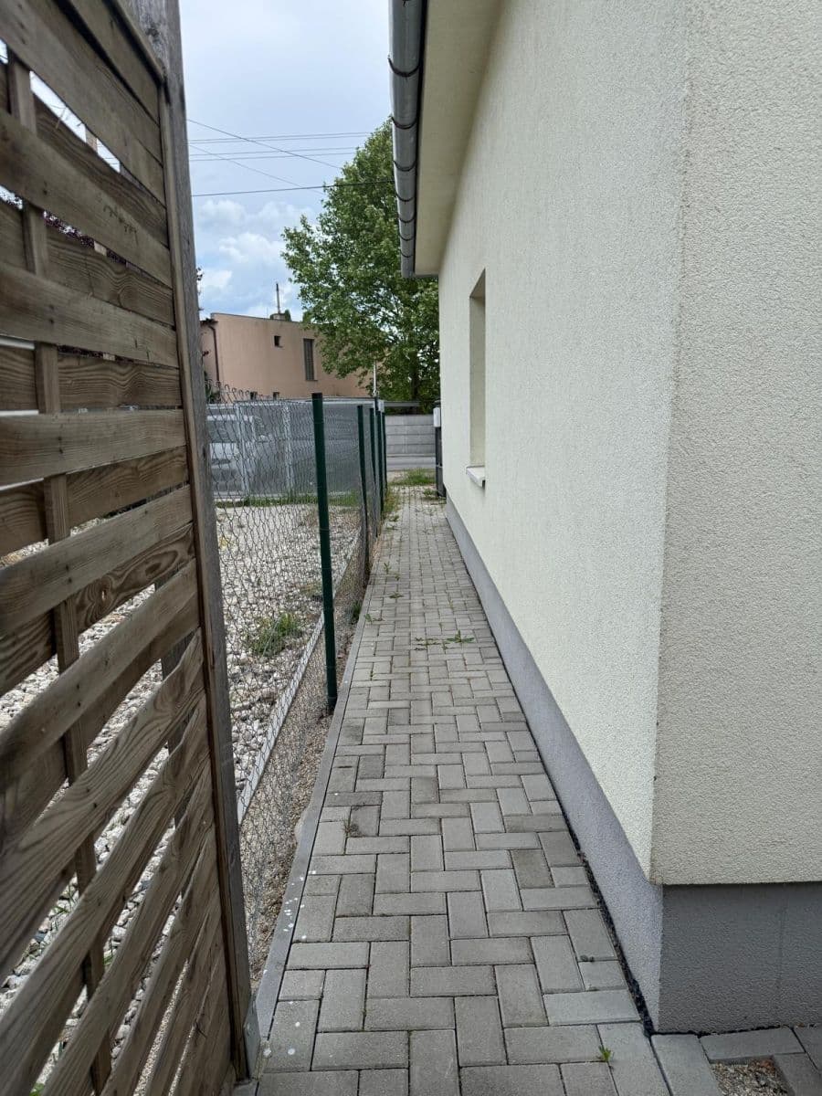 Prodej domu 84 m², pozemek 160 m², Trnavská, Bernolákovo, Bratislavský kraj Prodej domu 84 m², pozemek 160 m², Trnavská, Bernolákovo, Bratislavský kraj