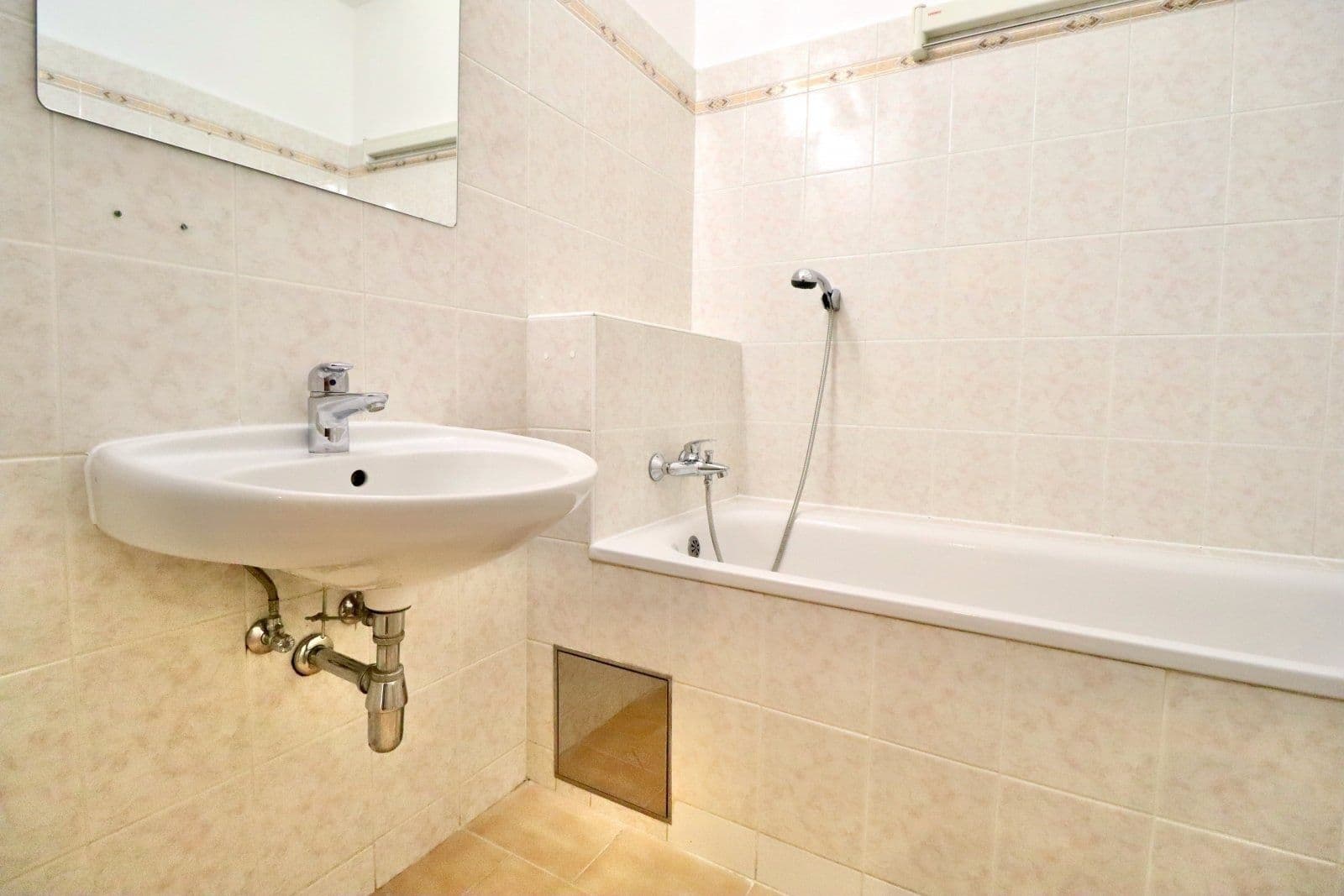 Pronájem bytu 2+kk 43 m², Nad studánkou, Praha, Praha Pronájem bytu 2+kk 43 m², Nad studánkou, Praha, Praha