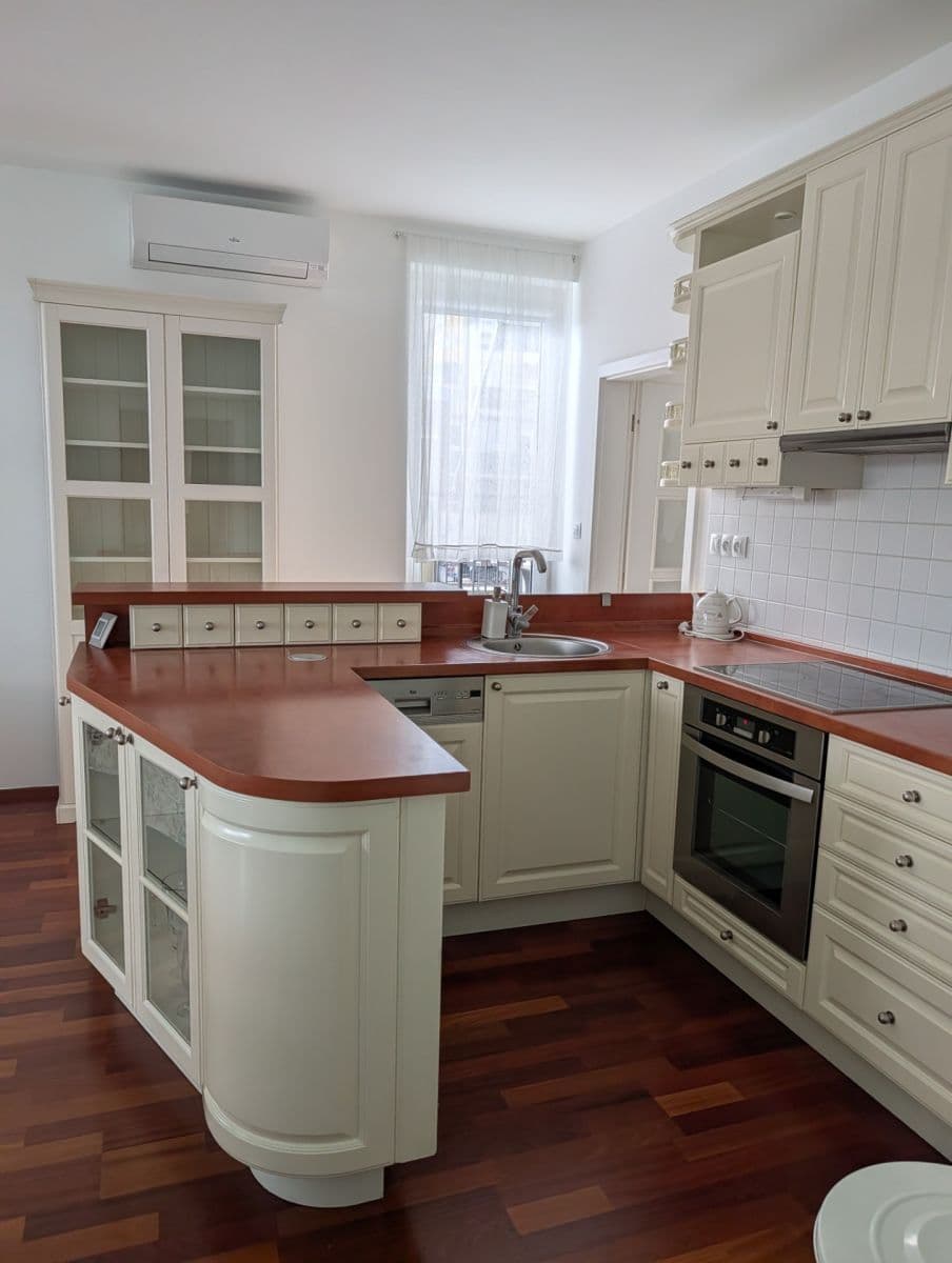 Pronájem bytu 3+kk 63 m², Pod Harfou, Praha, Praha Pronájem bytu 3+kk 63 m², Pod Harfou, Praha, Praha