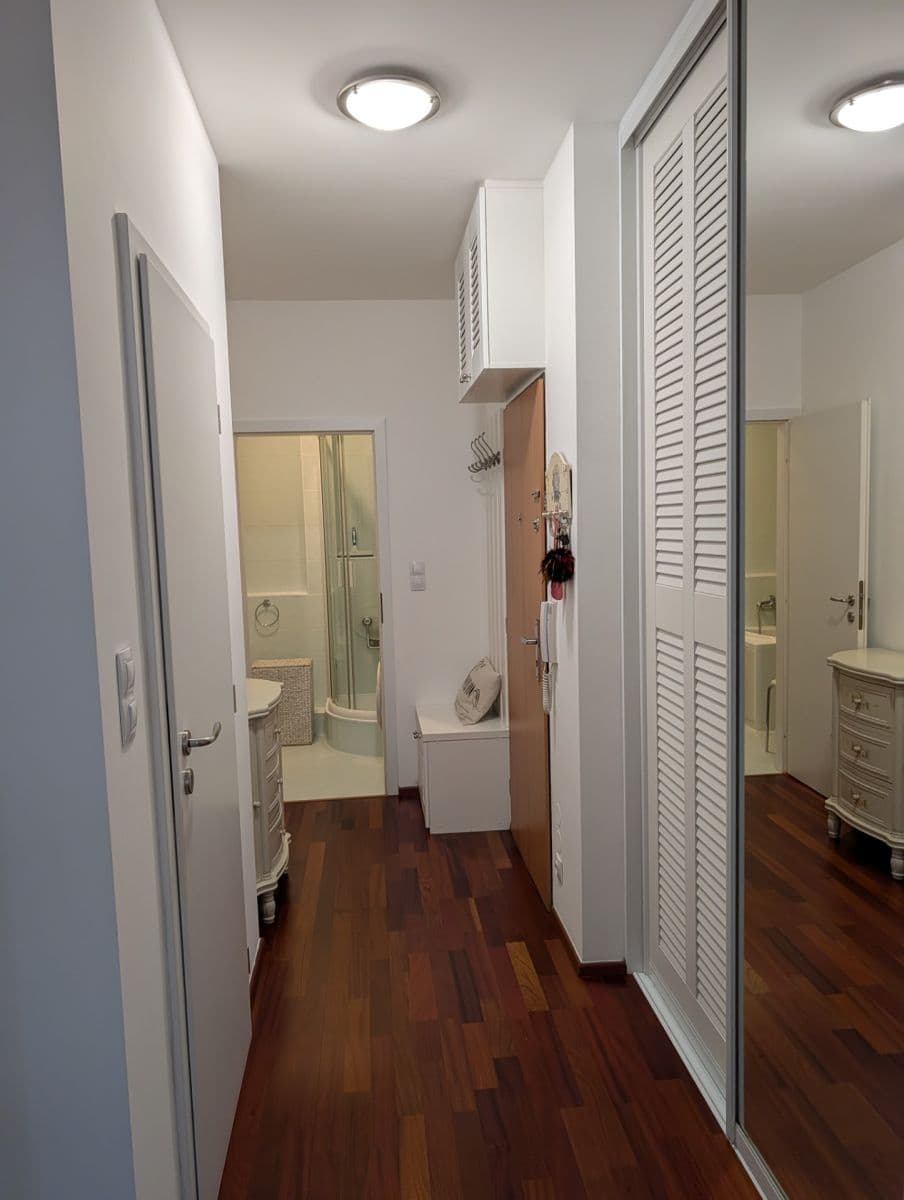 Pronájem bytu 3+kk 63 m², Pod Harfou, Praha, Praha Pronájem bytu 3+kk 63 m², Pod Harfou, Praha, Praha