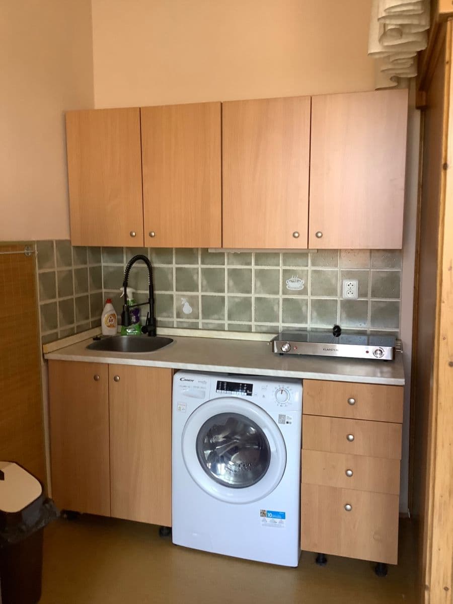 Pronájem bytu 1+kk 27 m², Nuselská, Praha, Praha Pronájem bytu 1+kk 27 m², Nuselská, Praha, Praha