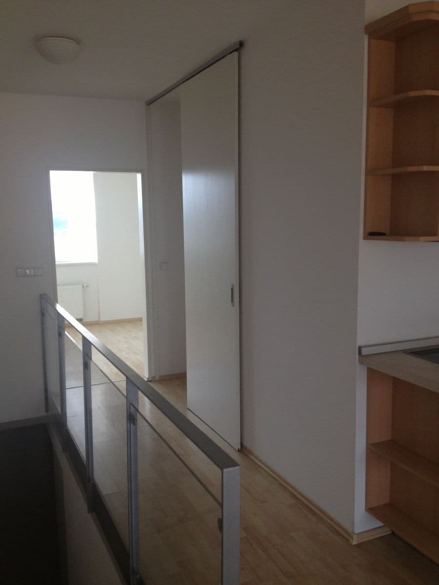 Pronájem bytu 2+kk 63 m², Skloněná, Praha, Praha Pronájem bytu 2+kk 63 m², Skloněná, Praha, Praha