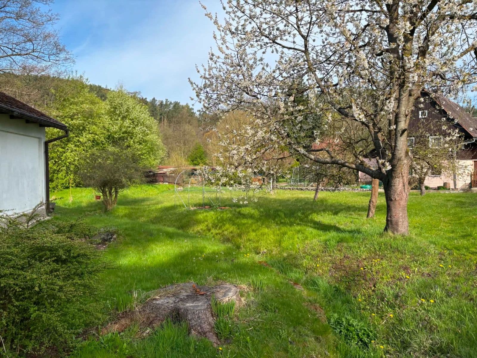 Prodej domu 100 m², pozemek 1.100 m², Velenice, Liberecký kraj Prodej domu 100 m², pozemek 1.100 m², Velenice, Liberecký kraj