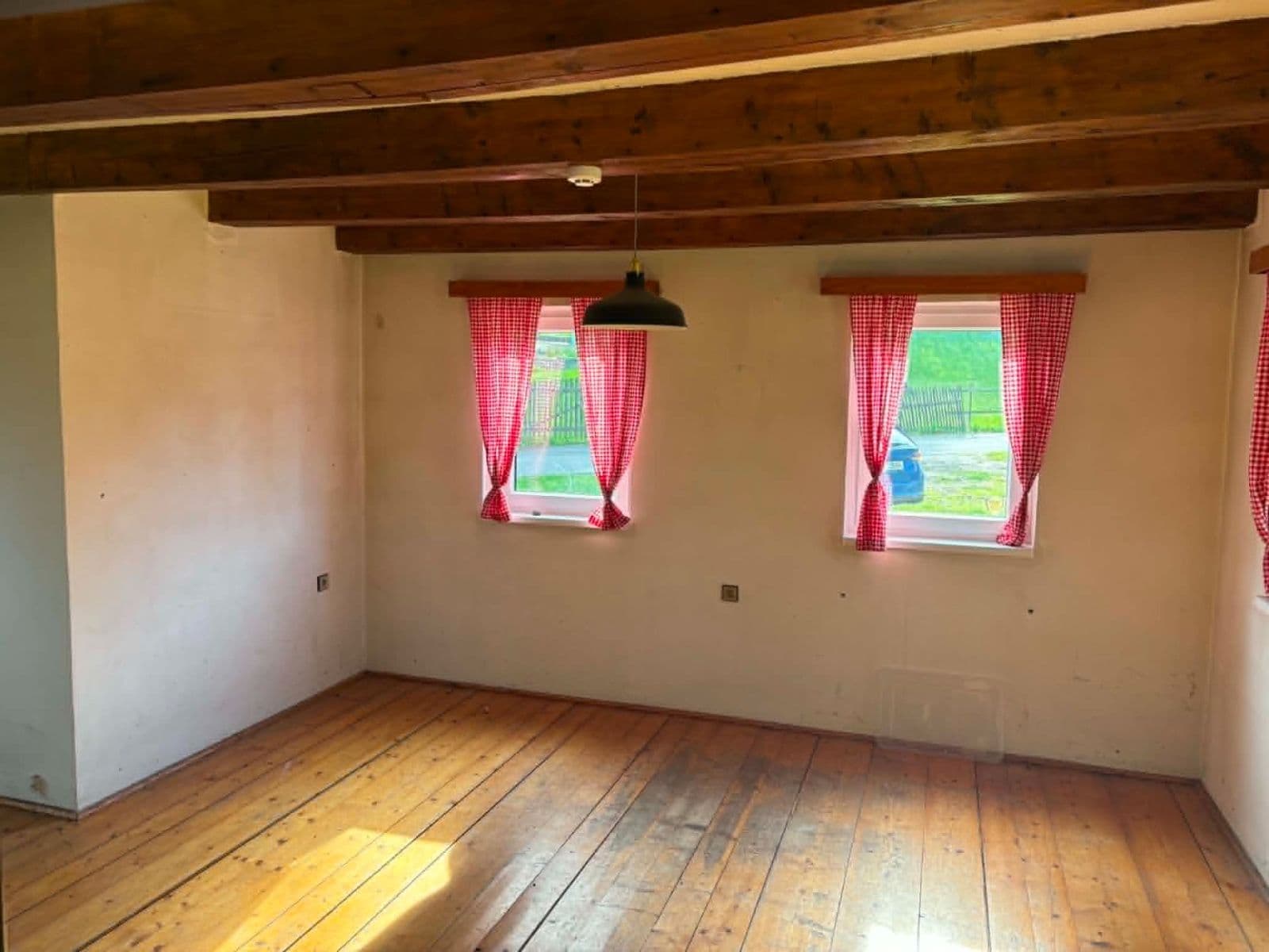 Prodej domu 100 m², pozemek 1.100 m², Velenice, Liberecký kraj Prodej domu 100 m², pozemek 1.100 m², Velenice, Liberecký kraj