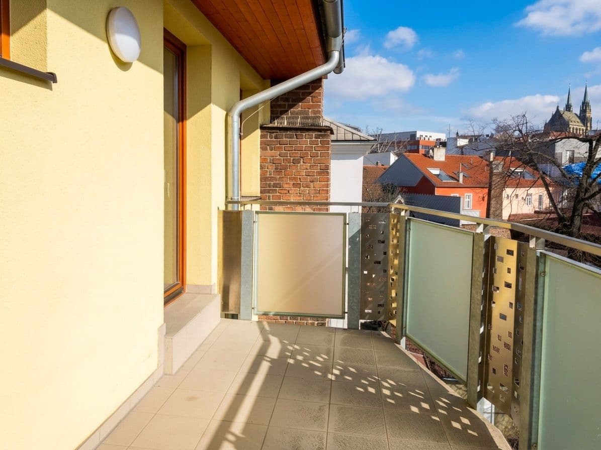 Pronájem bytu 1+kk 49 m², Hybešova, Brno, Jihomoravský kraj Pronájem bytu 1+kk 49 m², Hybešova, Brno, Jihomoravský kraj