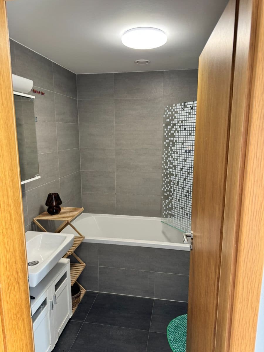 Pronájem bytu 3+kk 85 m², Argentinská, Praha, Praha Pronájem bytu 3+kk 85 m², Argentinská, Praha, Praha