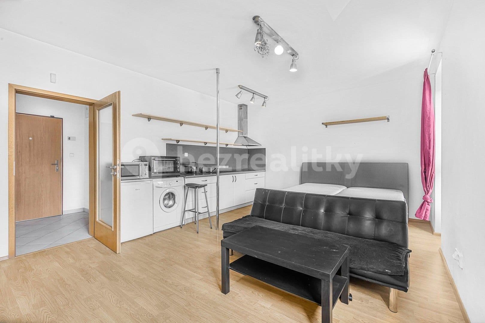 Pronájem bytu 1+kk 34 m², Plzeňská, Praha, Praha Pronájem bytu 1+kk 34 m², Plzeňská, Praha, Praha