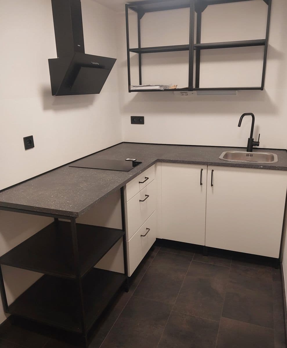 Prodej nebytového prostoru 29 m², Bulharská, Praha, Praha Prodej nebytového prostoru 29 m², Bulharská, Praha, Praha