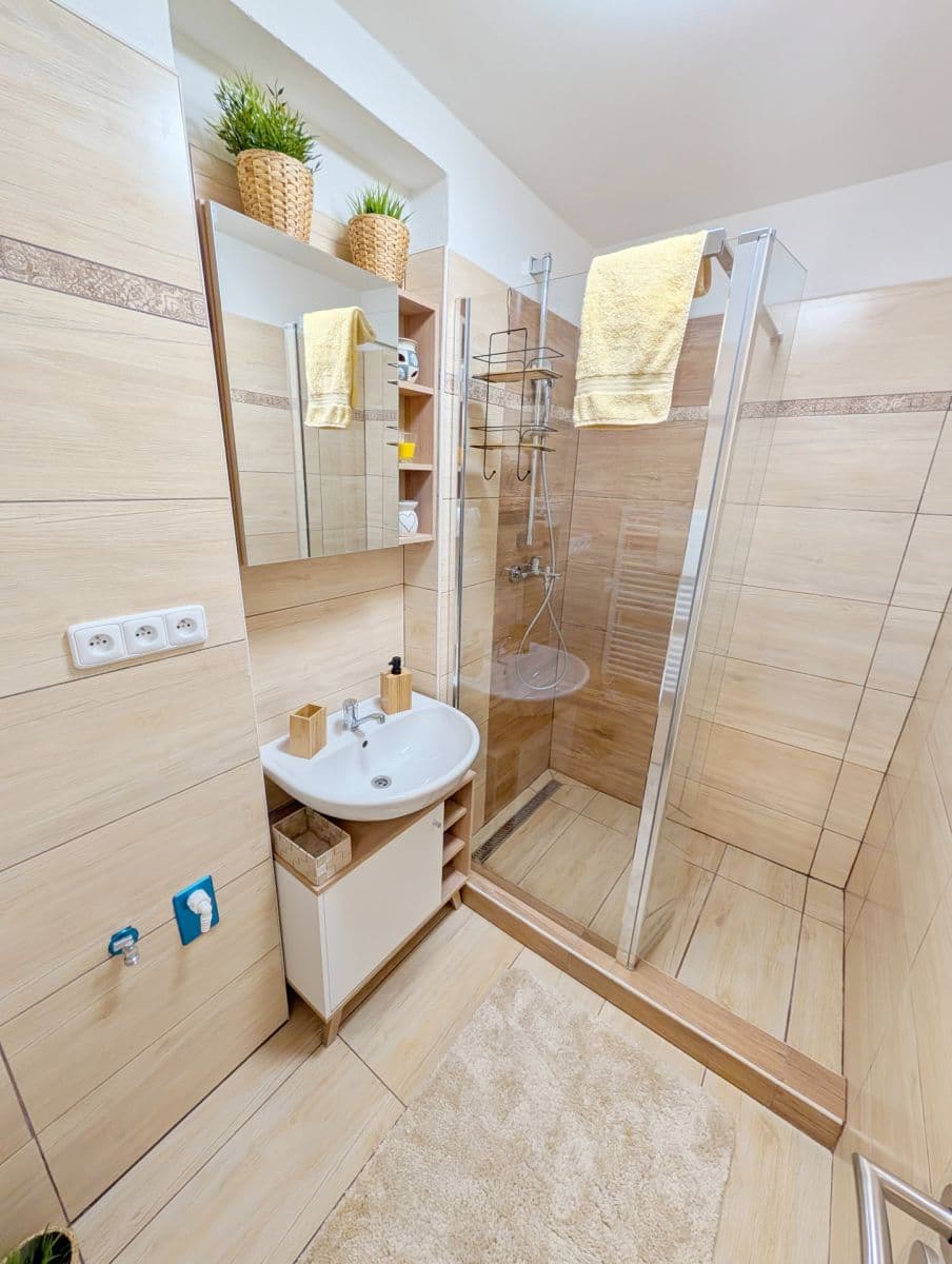 Pronájem bytu 3+kk 65 m², U Švédské kaple, Opava, Moravskoslezský kraj Pronájem bytu 3+kk 65 m², U Švédské kaple, Opava, Moravskoslezský kraj