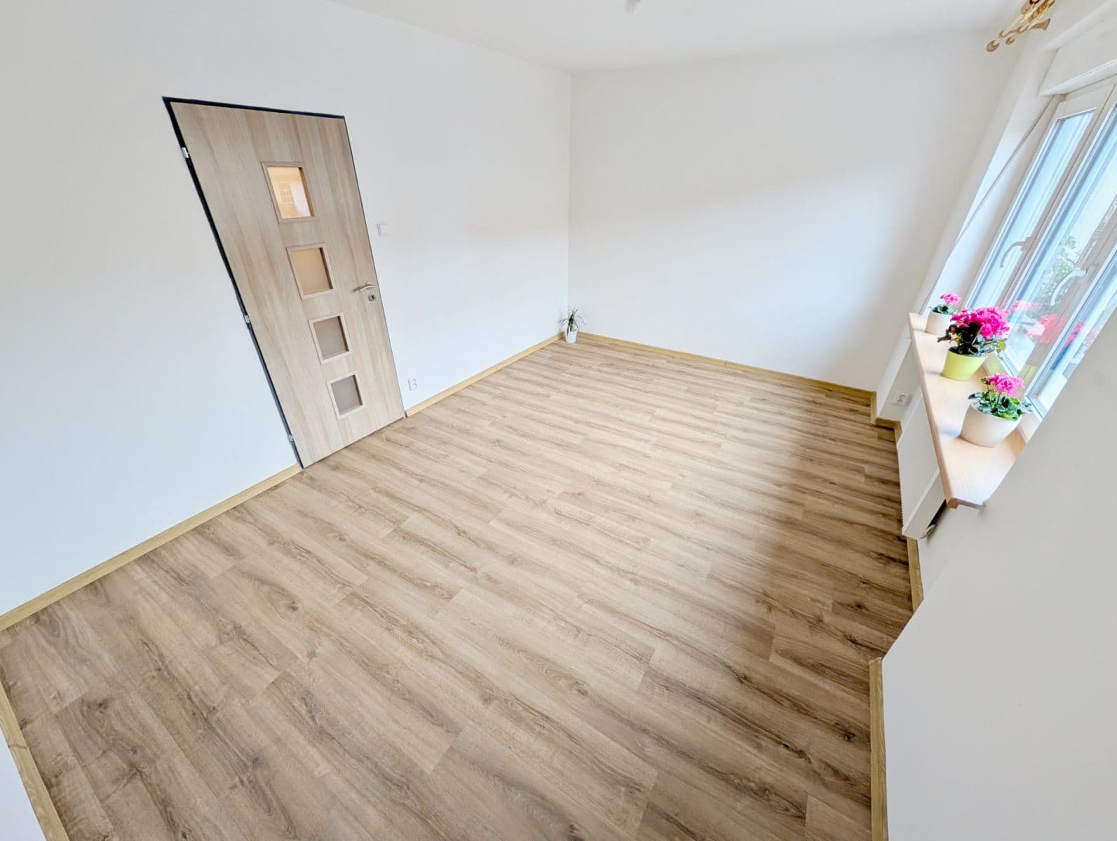 Pronájem bytu 3+kk 65 m², U Švédské kaple, Opava, Moravskoslezský kraj Pronájem bytu 3+kk 65 m², U Švédské kaple, Opava, Moravskoslezský kraj