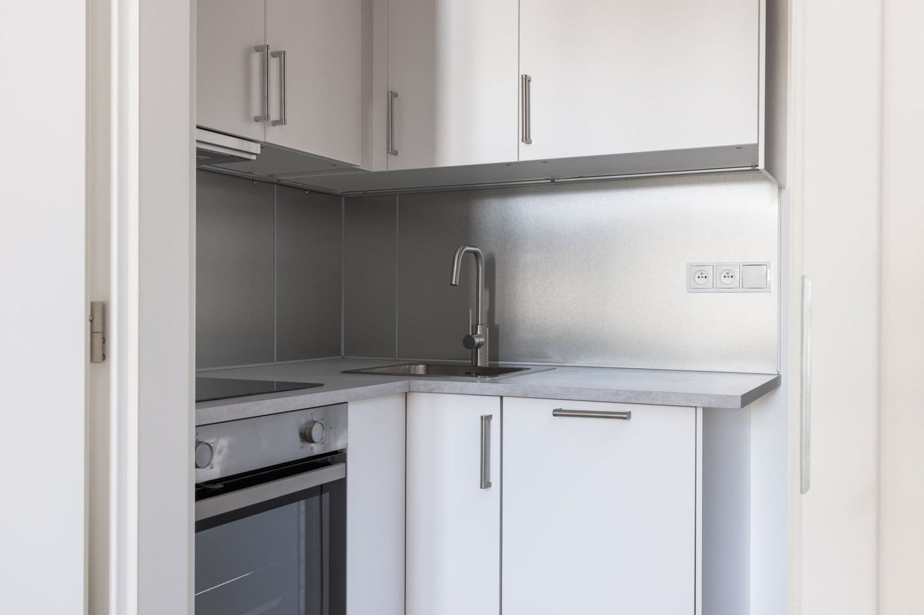Pronájem bytu 1+kk 28 m², Milíčova, Praha, Praha Pronájem bytu 1+kk 28 m², Milíčova, Praha, Praha