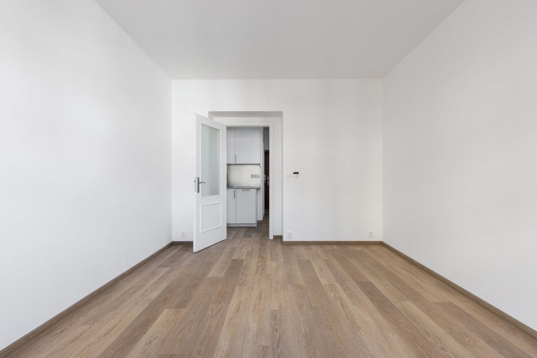Pronájem bytu 1+kk 28 m², Milíčova, Praha, Praha Pronájem bytu 1+kk 28 m², Milíčova, Praha, Praha