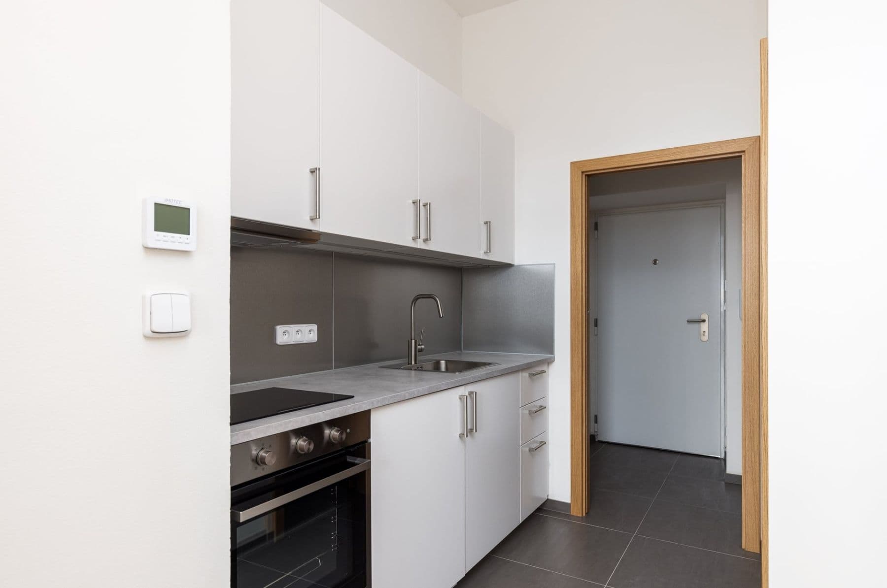 Pronájem bytu 1+kk 29 m², Seifertova, Praha, Praha Pronájem bytu 1+kk 29 m², Seifertova, Praha, Praha