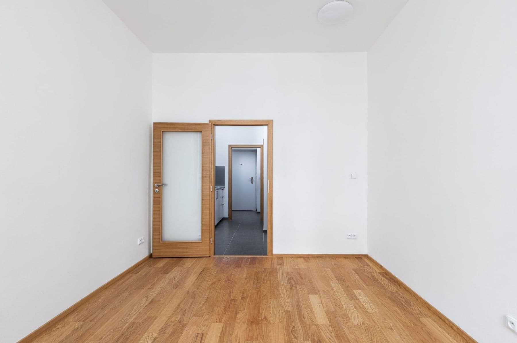 Pronájem bytu 1+kk 29 m², Seifertova, Praha, Praha Pronájem bytu 1+kk 29 m², Seifertova, Praha, Praha