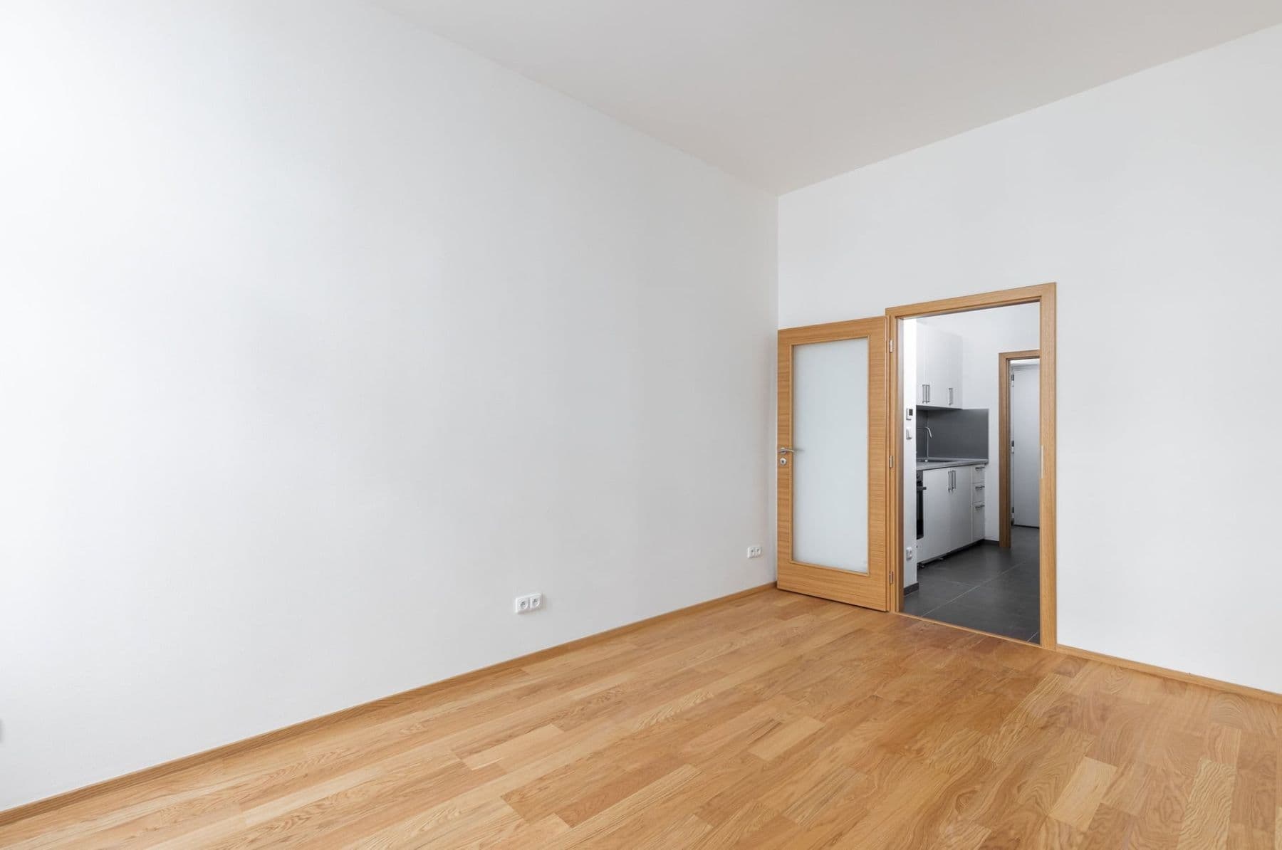 Pronájem bytu 1+kk 29 m², Seifertova, Praha, Praha Pronájem bytu 1+kk 29 m², Seifertova, Praha, Praha