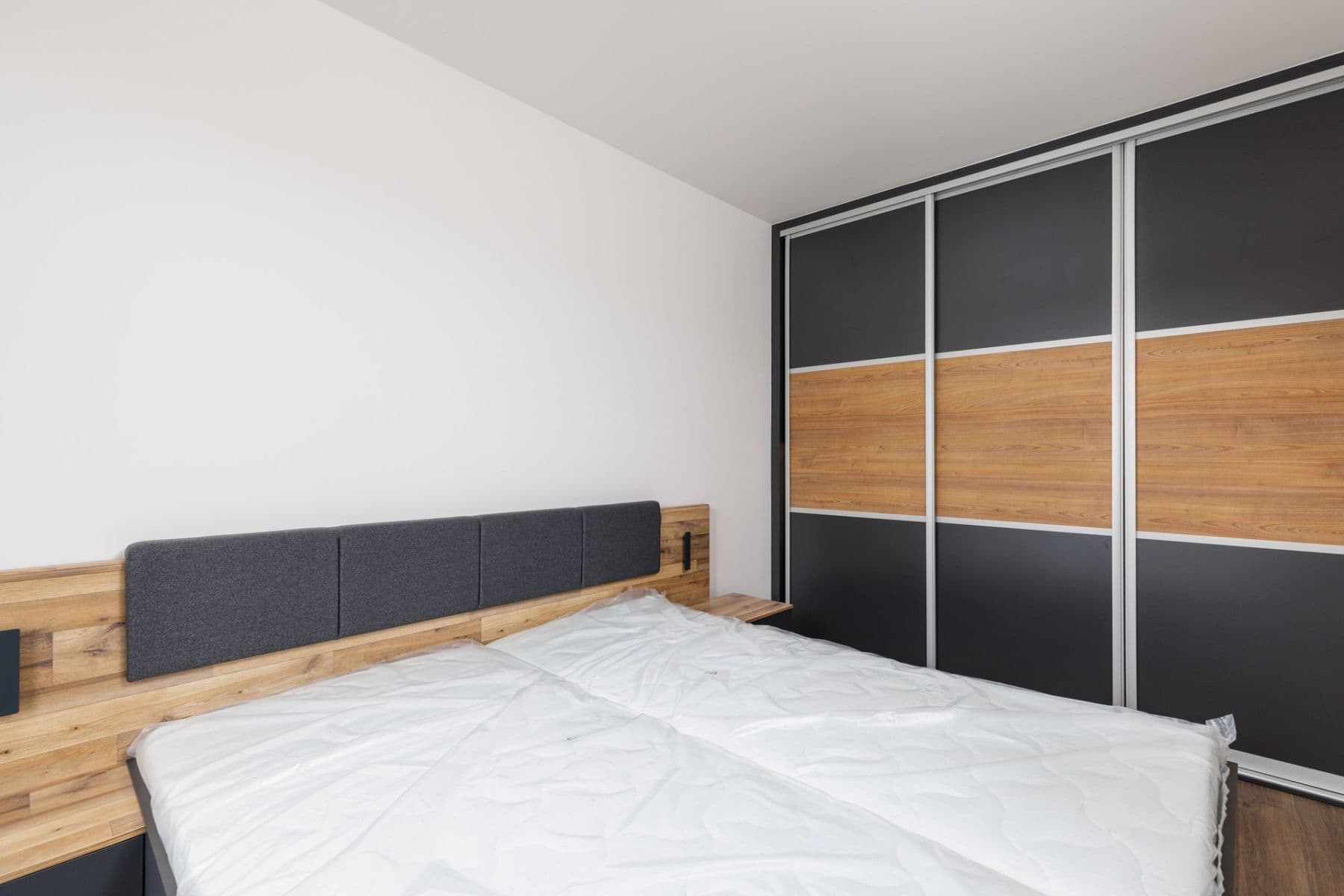 Pronájem bytu 2+kk 48 m², V domově, Praha, Praha Pronájem bytu 2+kk 48 m², V domově, Praha, Praha