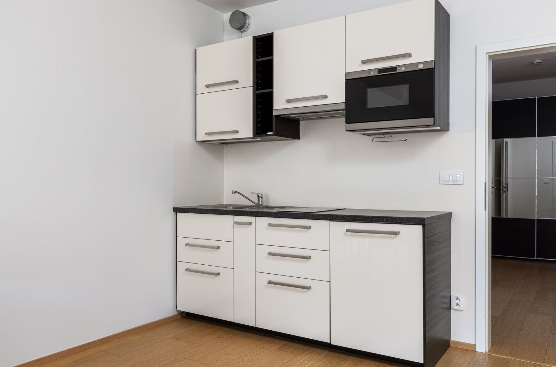 Pronájem bytu 1+kk 43 m², Nuselská, Praha, Praha Pronájem bytu 1+kk 43 m², Nuselská, Praha, Praha