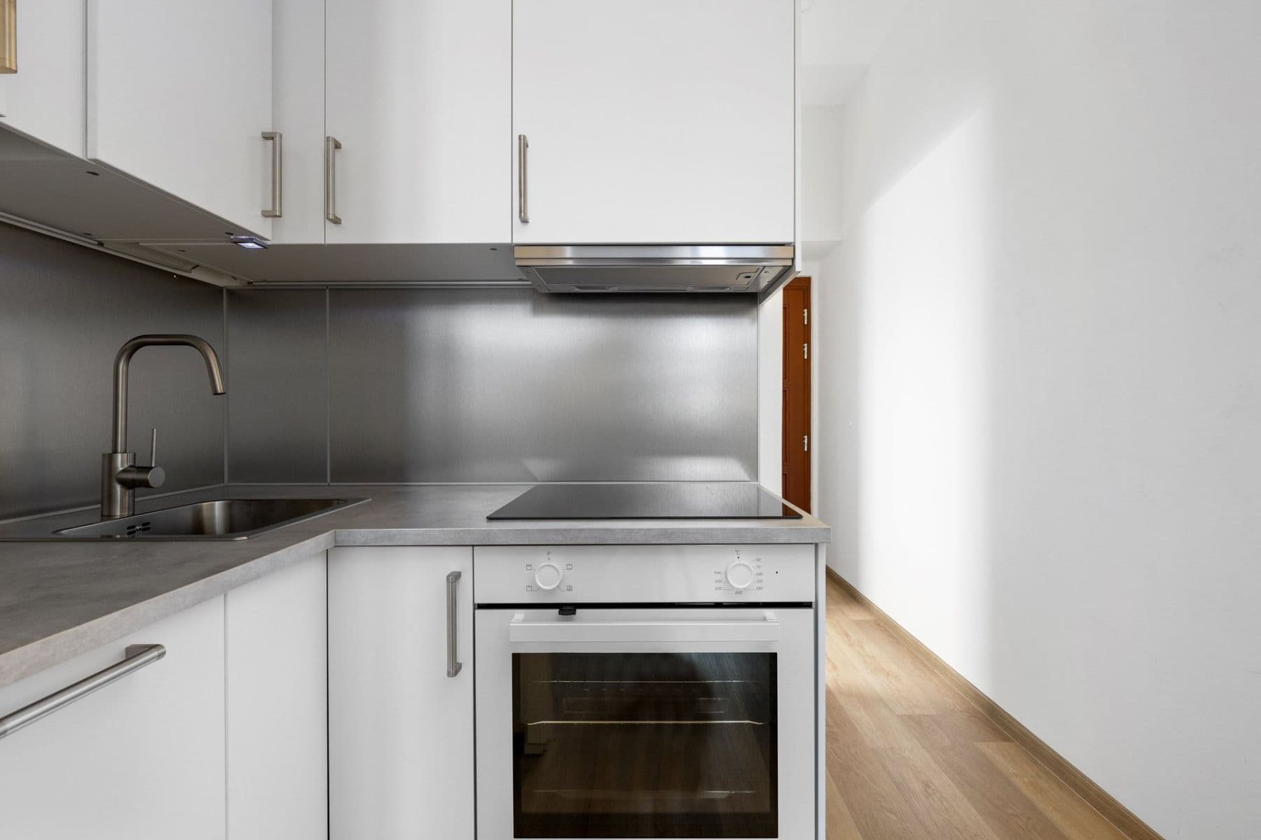 Pronájem bytu 1+kk 29 m², Milíčova, Praha, Praha Pronájem bytu 1+kk 29 m², Milíčova, Praha, Praha