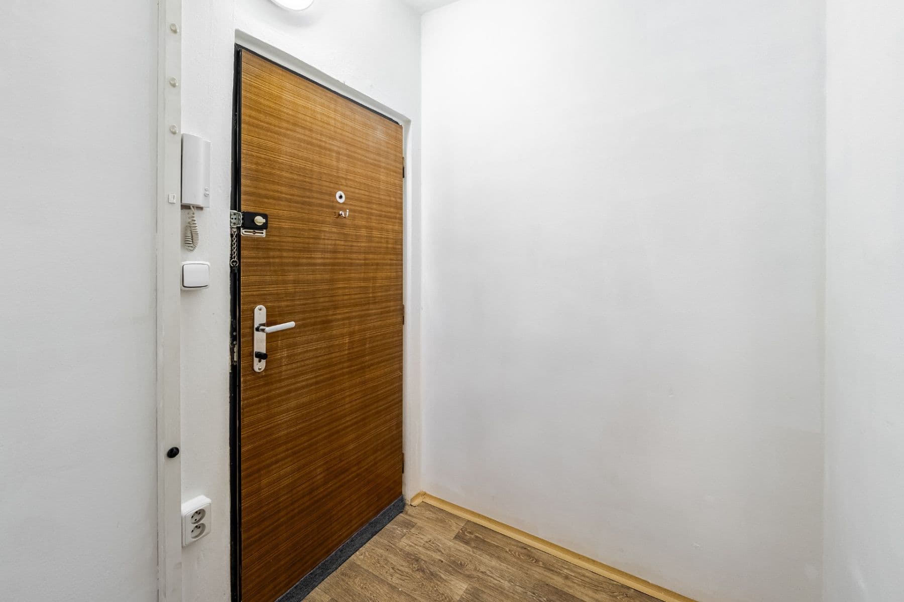 Prodej bytu 1+1 43 m², Vodňanská, České Budějovice, Jihočeský kraj Prodej bytu 1+1 43 m², Vodňanská, České Budějovice, Jihočeský kraj