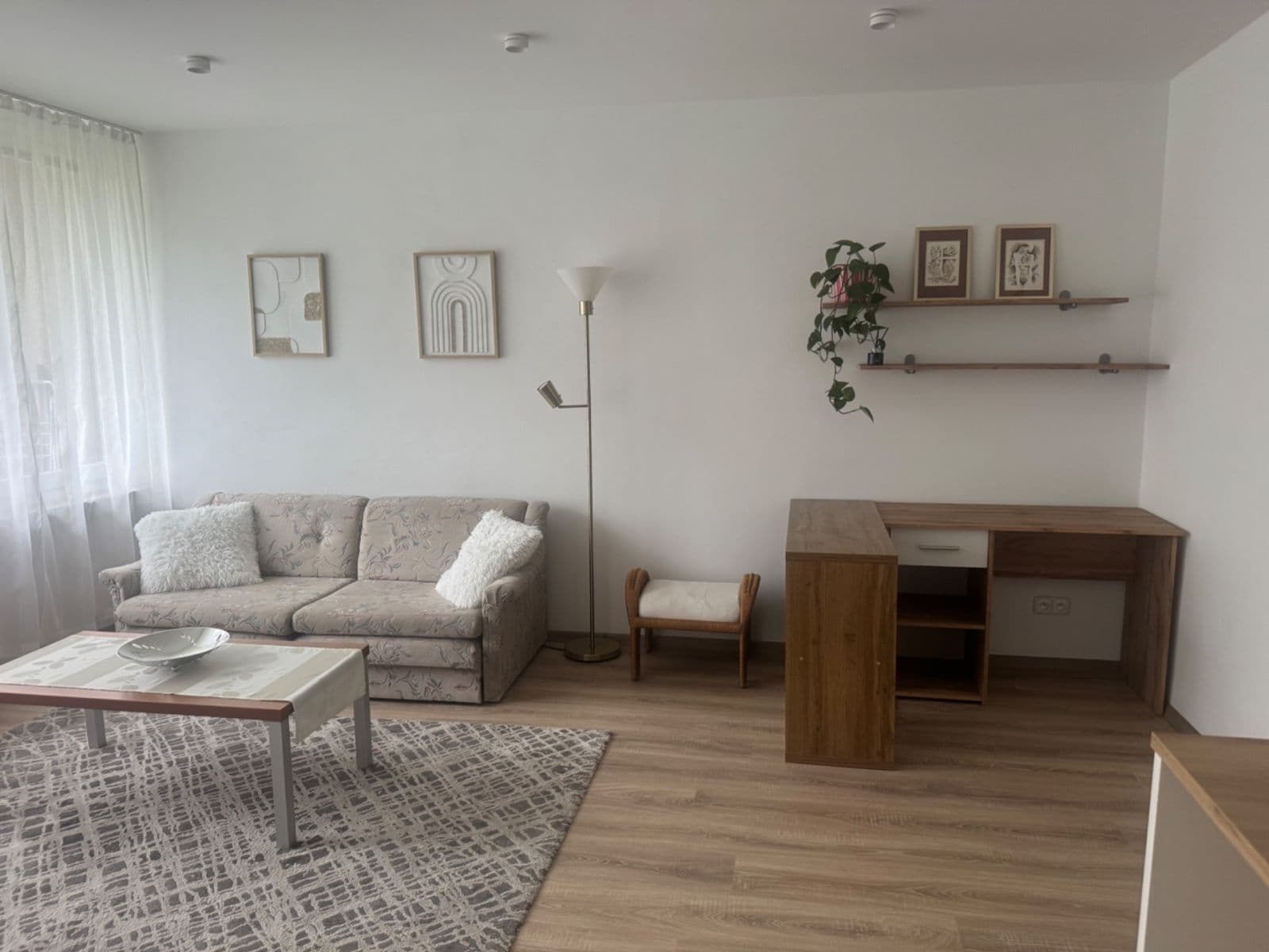 Pronájem bytu 2+kk 66 m², Pod Zámečkem, Hradec Králové, Královéhradecký kraj Pronájem bytu 2+kk 66 m², Pod Zámečkem, Hradec Králové, Královéhradecký kraj