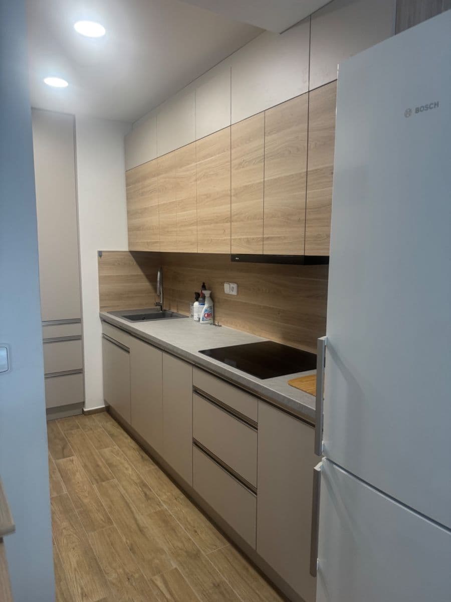 Pronájem bytu 2+kk 66 m², Pod Zámečkem, Hradec Králové, Královéhradecký kraj Pronájem bytu 2+kk 66 m², Pod Zámečkem, Hradec Králové, Královéhradecký kraj