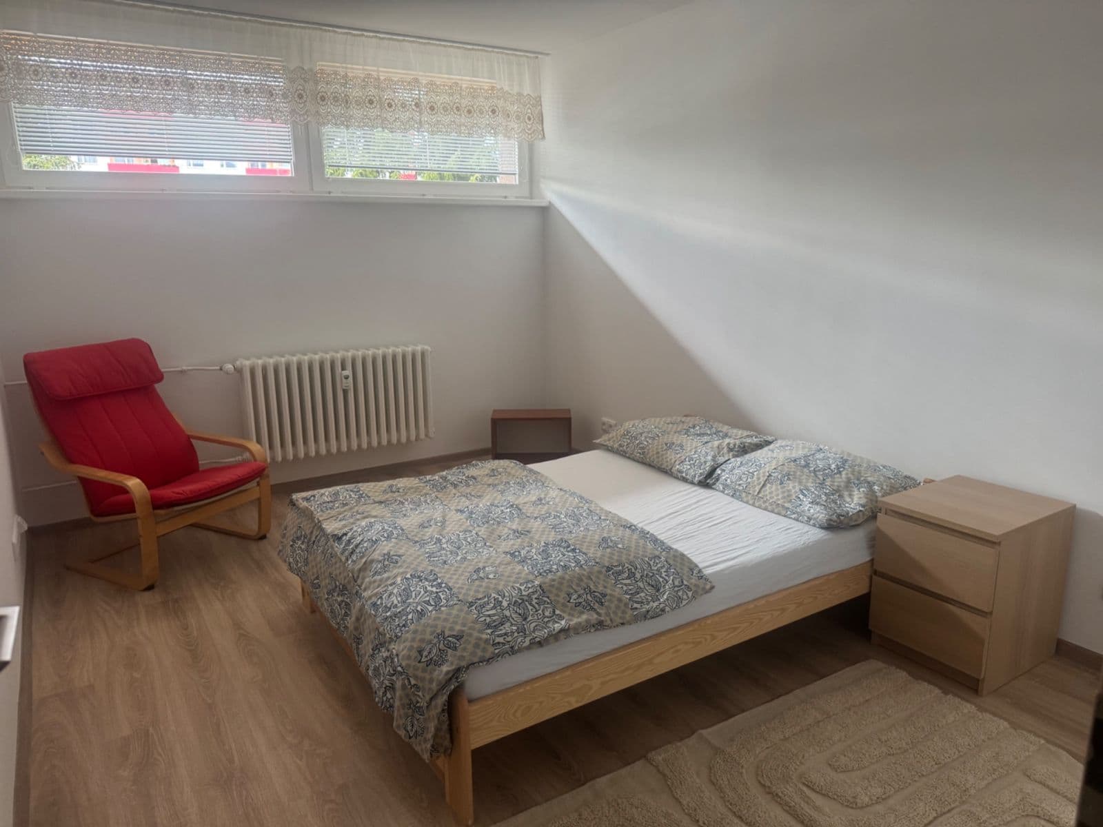 Pronájem bytu 2+kk 66 m², Pod Zámečkem, Hradec Králové, Královéhradecký kraj Pronájem bytu 2+kk 66 m², Pod Zámečkem, Hradec Králové, Královéhradecký kraj