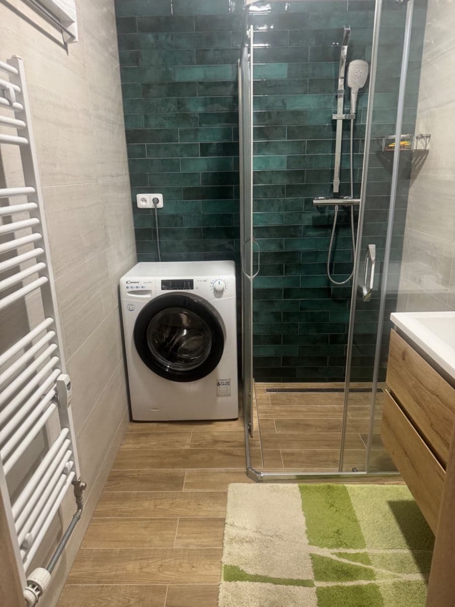 Pronájem bytu 2+kk 66 m², Pod Zámečkem, Hradec Králové, Královéhradecký kraj Pronájem bytu 2+kk 66 m², Pod Zámečkem, Hradec Králové, Královéhradecký kraj