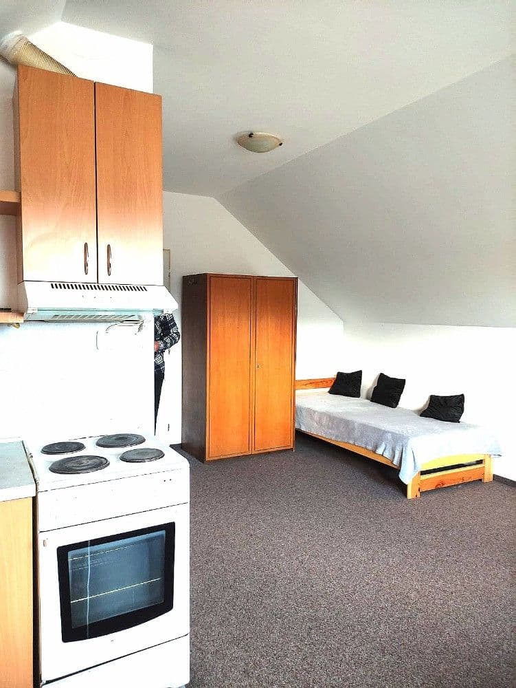 Pronájem bytu 1+kk 31 m², Na Gruntech, Zlín, Zlínský kraj Pronájem bytu 1+kk 31 m², Na Gruntech, Zlín, Zlínský kraj