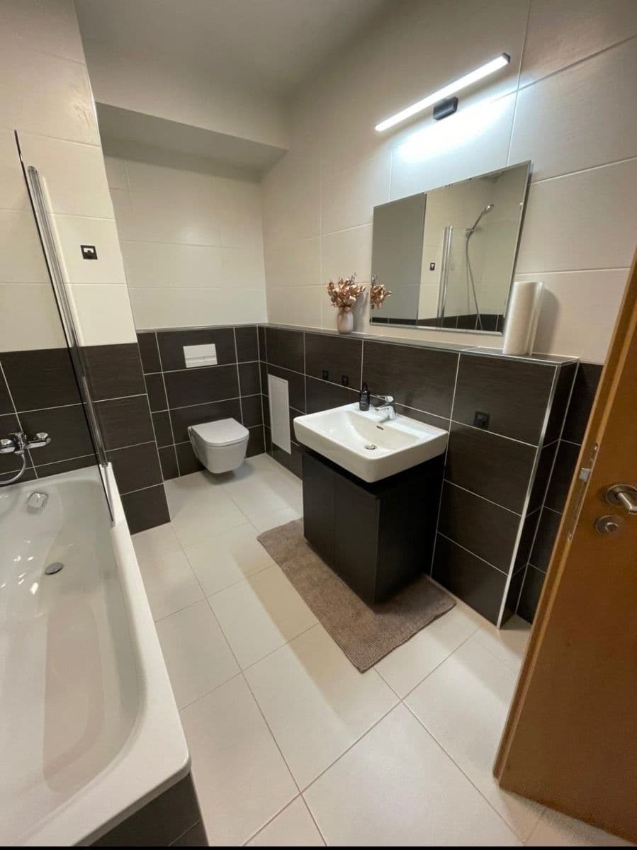 Pronájem bytu 2+kk 55 m², Honzíkova, Praha, Praha Pronájem bytu 2+kk 55 m², Honzíkova, Praha, Praha