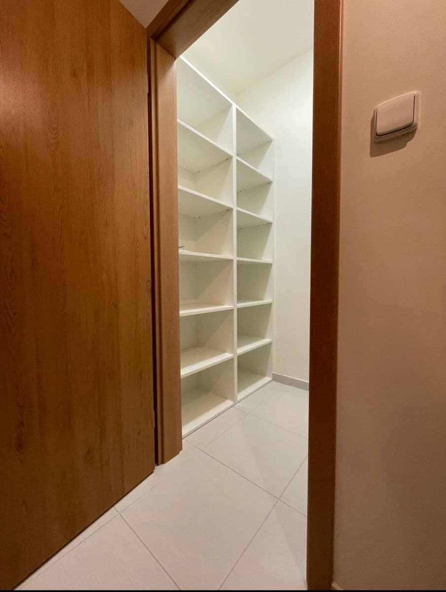 Pronájem bytu 2+kk 55 m², Honzíkova, Praha, Praha Pronájem bytu 2+kk 55 m², Honzíkova, Praha, Praha