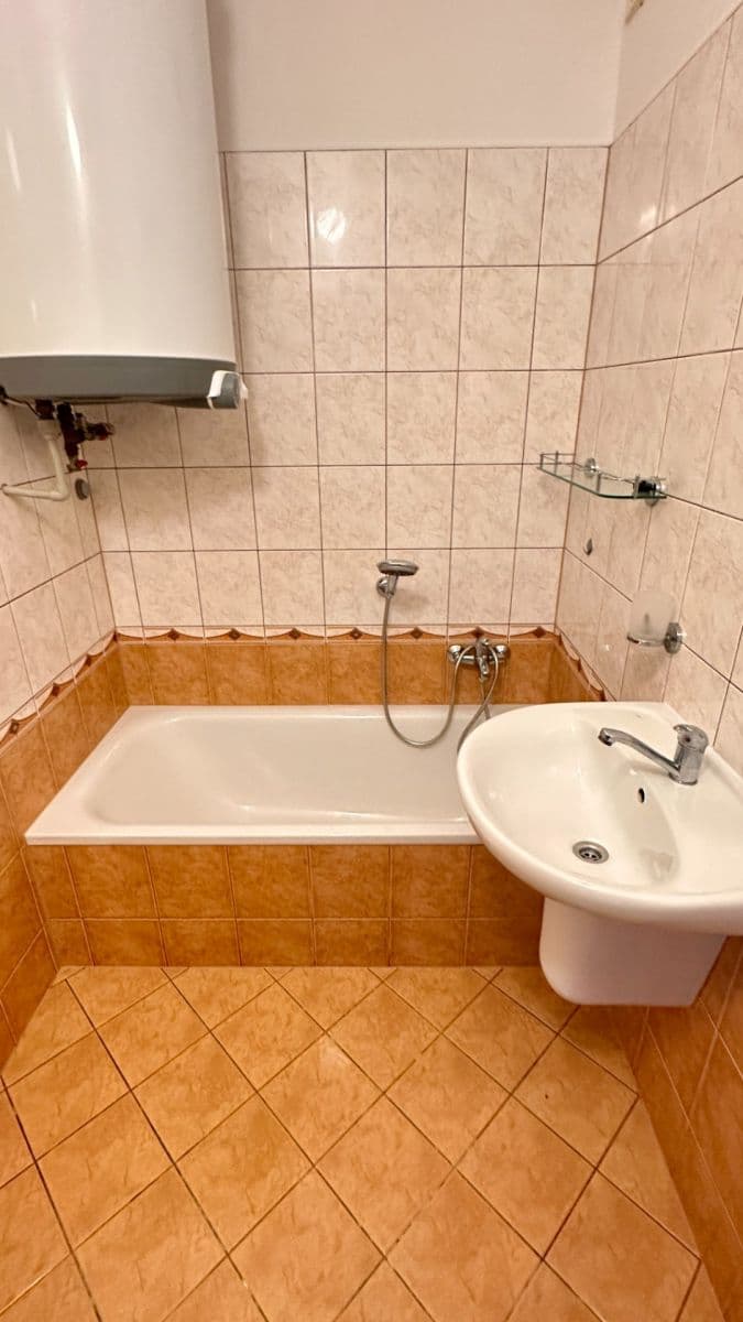 Prodej bytu 3+1 83 m², Žižice, Středočeský kraj Prodej bytu 3+1 83 m², Žižice, Středočeský kraj