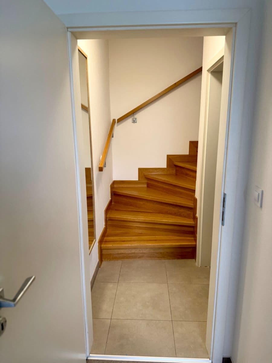 Pronájem bytu 2+kk 55 m², Mezitraťová, Praha, Praha Pronájem bytu 2+kk 55 m², Mezitraťová, Praha, Praha