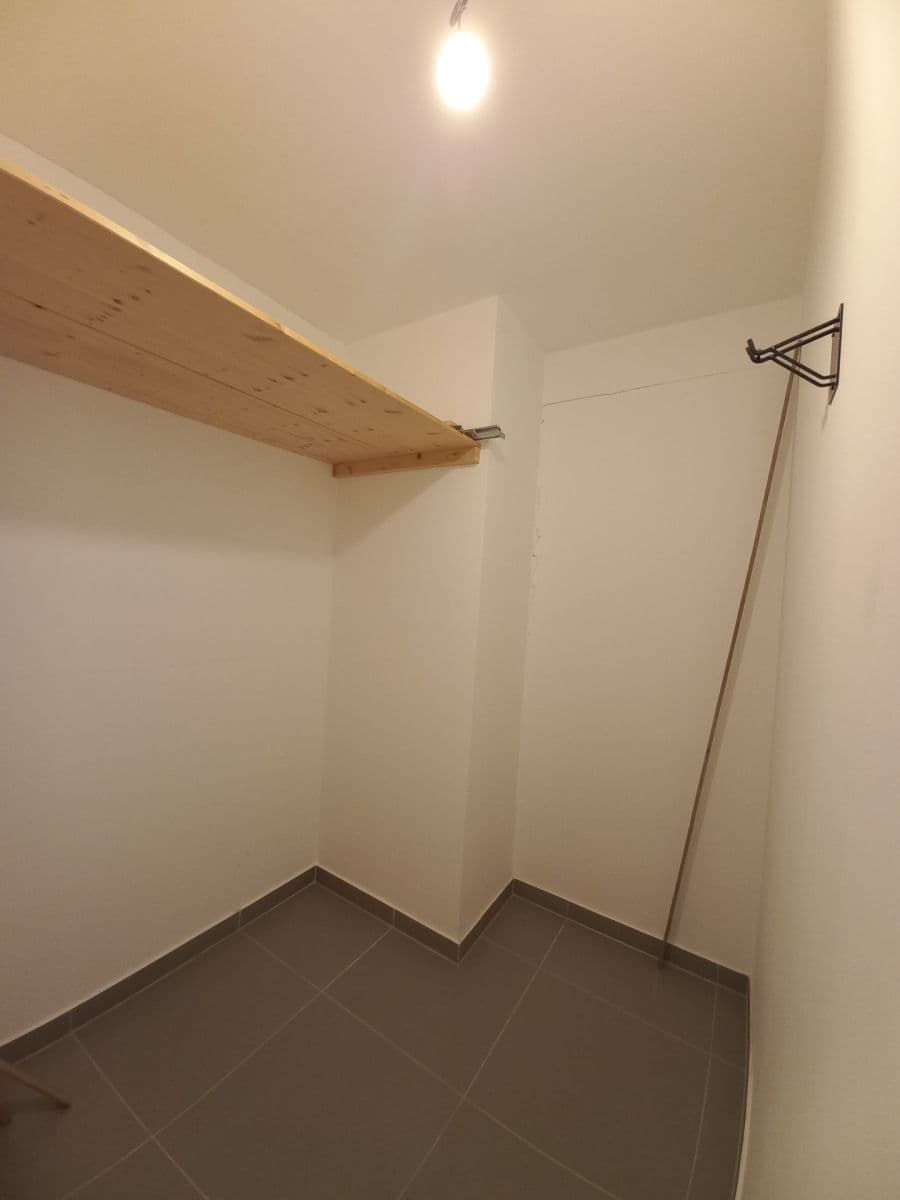 Pronájem bytu 2+kk 56 m², Kardausova, Praha, Praha Pronájem bytu 2+kk 56 m², Kardausova, Praha, Praha