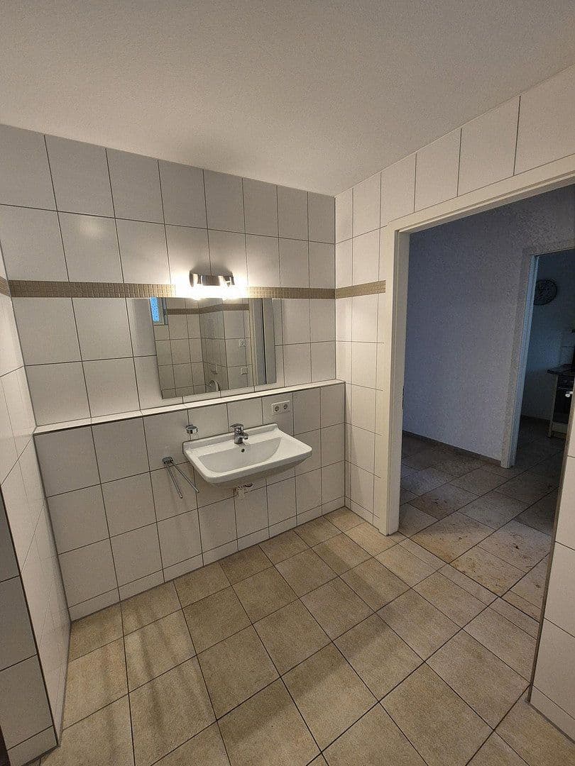 Pronájem bytu 2+kk 63 m², Nürtingerstr. 1, Nürtingen, Bádensko-Württembersko Pronájem bytu 2+kk 63 m², Nürtingerstr. 1, Nürtingen, Bádensko-Württembersko
