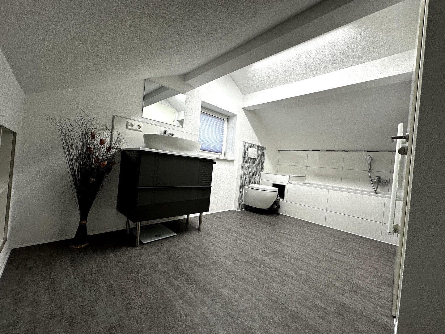 Prodej domu 129 m², pozemek 423 m², Östringen, Bádensko-Württembersko Prodej domu 129 m², pozemek 423 m², Östringen, Bádensko-Württembersko