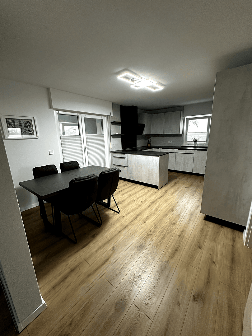 Prodej domu 129 m², pozemek 423 m², Östringen, Bádensko-Württembersko Prodej domu 129 m², pozemek 423 m², Östringen, Bádensko-Württembersko