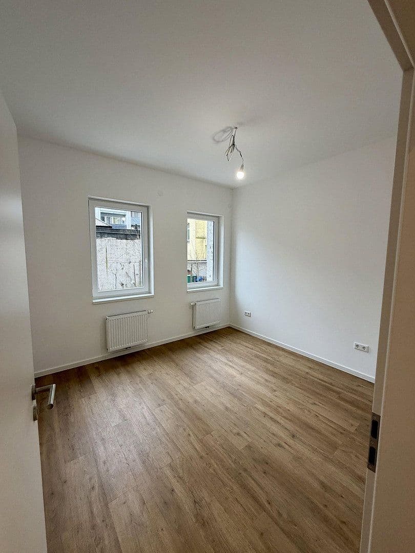 Prodej bytu 4+1 89 m², Zerzabelshofstr. 17, Nürnberg, Bavorsko Prodej bytu 4+1 89 m², Zerzabelshofstr. 17, Nürnberg, Bavorsko