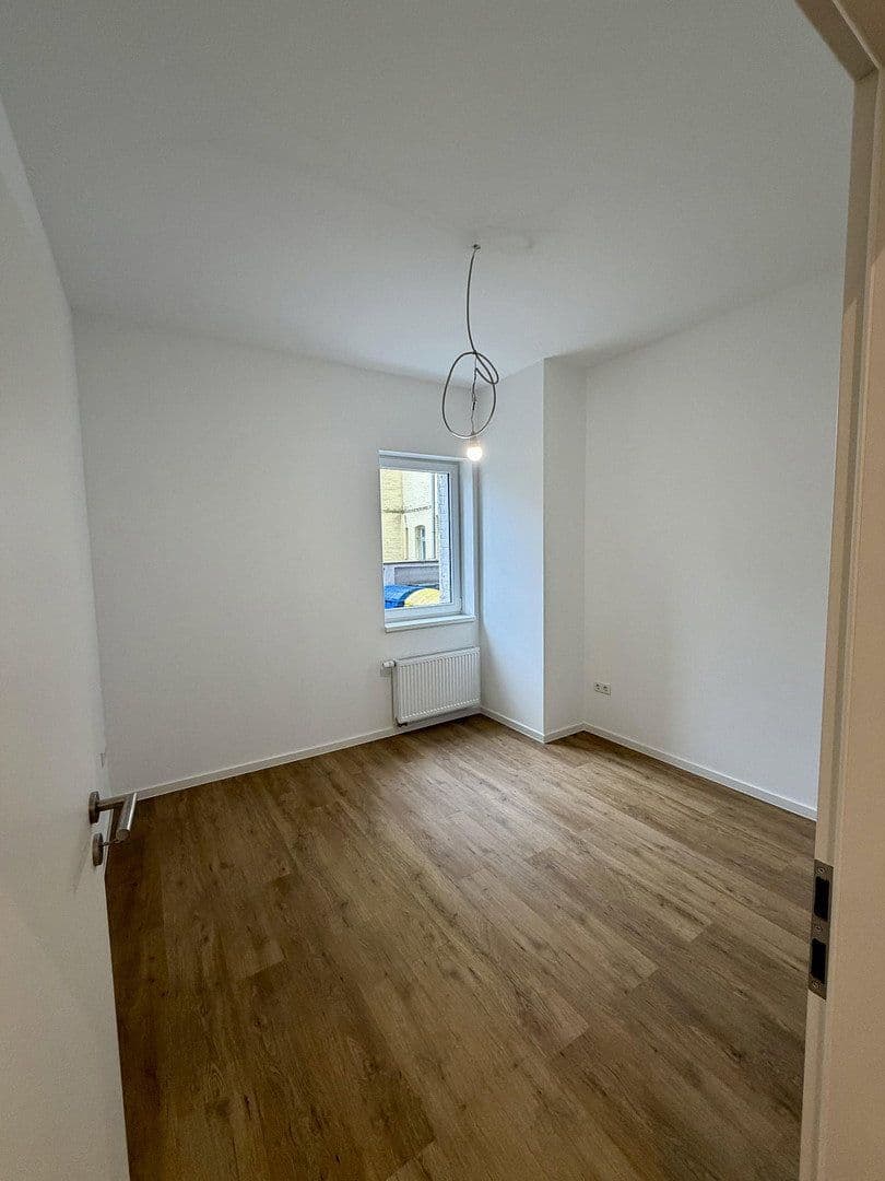 Prodej bytu 4+1 89 m², Zerzabelshofstr. 17, Nürnberg, Bavorsko Prodej bytu 4+1 89 m², Zerzabelshofstr. 17, Nürnberg, Bavorsko